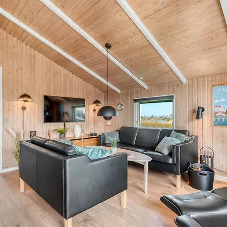 Semesterbostad Ofrath - 350m To The Fjord By Interhome